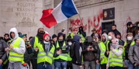 فرنسا تناشد "السترات الصفراء" بعدم التظاهر