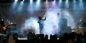 بالفيديو- تسونامي إندونيسيا يبتلع حفلا غنائيا ويغرق الحضور