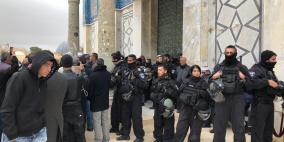 بعد محاصرته لـ6 ساعات.. الاحتلال ينسحب من مسجد قبة الصخرة 