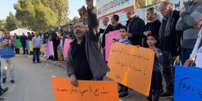 العشرات يحتجون على سياسة الهدم في قلنسوة
