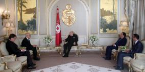 الرئيس يبعث رسالة إلى نظيره التونسي