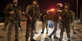 الاحتلال يعتقل مواطنين من الخليل