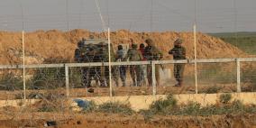 الاحتلال يعتقل شابين من غزة عقب اطلاق النار عليهما