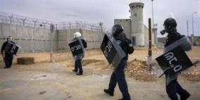إدارة سجون الاحتلال تتوعد الأسرى برد "قاسٍ"
