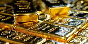 الذهب يرتفع بفعل تراجع الدولار والضبابية العالمية