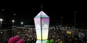 البنك الإسلامي العربي يدعم ويشارك بإضاءة أكبر فانوس رمضاني بالقدس