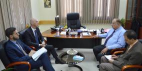 أبو مويس يبحث سبل تطوير الرياضة الجامعية ومواصلة نهضتها 