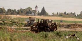 آليات الاحتلال تتوغل وتجرف أراضي شمال بيت حانون