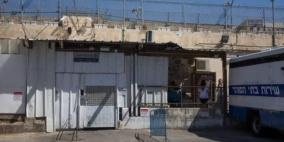 أسرى "عسقلان" يشرعون بإضراب مفتوح عن الطعام