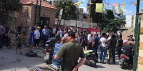 احتجاجات غاضبة تعم مخيمات لبنان رداً على قرار وزارة العمل اللبنانية