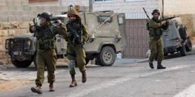 الاحتلال يداهم عدة بلدات في الخليل