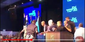 فيديو: هروب نتنياهو من مؤتمر في أسدود عقب سقوط قذائف من غزة