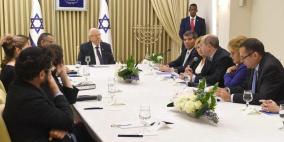 الرئيس الاسرائيلي يبدأ مشاورات تشكيل الحكومة.. ما فرص نتنياهو وغانتس؟ 
