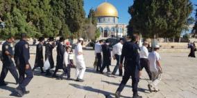 عشرات المستوطنين يقتحمون المسجد الاقصى