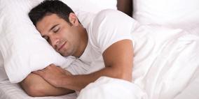 دراسة تحذر من خطر النوم الطويل