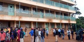 مقتل 14 تلميذا أثناء تدافعهم بمدرسة غرب كينيا