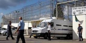 الاحتلال يستولي على أموال 9 أسرى مقدسيين ويحجز حساباتهم البنكية