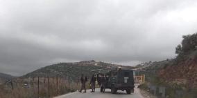 الاحتلال يغلق مداخل 3 قرى غرب رام الله بالبوابات الحديدية