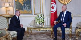 أكدا رفض الخطة الأمريكية.. اشتية يلتقي الرئيس التونسي