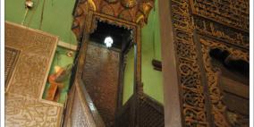 الخليل: اعتقال 20 إمام مسجد خالفوا تعليمات الحجر الصحي 