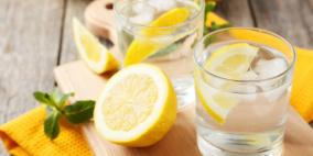 5 فوائد لتناول المياه والليمون على الريق