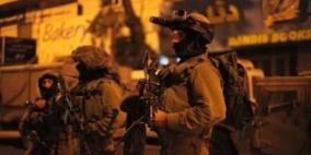 الاحتلال يعتقل 7 مواطنين ويستدعي آخرين من القدس
