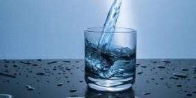 يحارب الإنفلونزا.. فوائد الماء الدافئ في الصيف