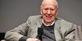 وفاة كارل راينر رائد الكوميديا الأمريكية عن 98 عاما