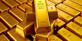 الذهب يحوم فوق 1800 دولار بفعل مخاوف الفيروس وهبوط الدولار