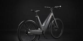 دراجة كهربائية مصنوعة من ألياف الكربون حسب المقاس