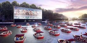 فيديو: الفرنسيون يشاهدون الأفلام داخل نهر السين