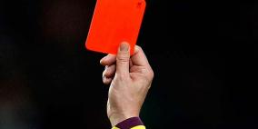  بطاقة حمراء للاعبي كرة القدم الذين يسعلون بشكل متعمّد