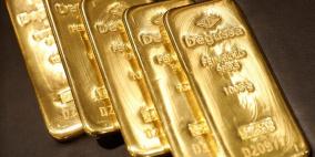 الذهب يهبط بفعل صعود الدولار 