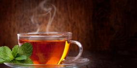 سعودي يقاضي زوجته بسبب كوب شاي ساخن
