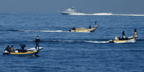 بحرية الاحتلال تستهدف قوارب الصيادين في بحر غزة