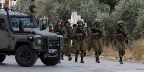 الاحتلال يطلق النار على شاب قرب مخيم الفوار جنوب الخليل