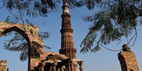برج "قطب منار" أشهر المعالم الإسلامية بالهند
