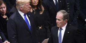 بوش يدير ظهره لترامب ويفاجئ بايدن