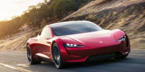  "ماسك" يعد بسيارة طائرة العام القادم