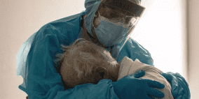 الصحة: 15 وفاة و2017 إصابة جديدة بكورونا