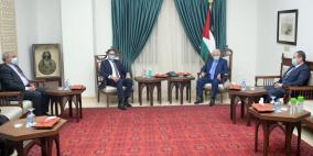 الرئيس عباس يستقبل رئيس مجلس إدارة بنك فلسطين هاشم الشوا