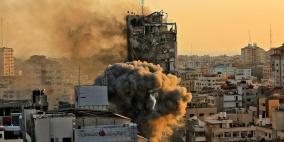 الاحتلال يواصل عدوانه على غزة ويدمر بناية في حي الرمال