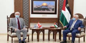 الرئيس عباس يؤكد أهمية الإسراع بإعادة إعمار غزة
