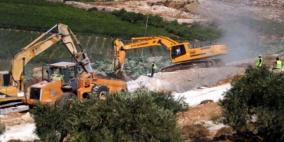 الاحتلال يهدم خزان مياه في فروش بيت دجن