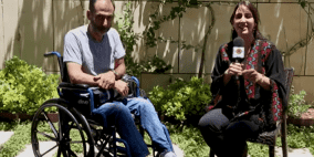 المصور أسامة السلوادي.. فلسطيني يقاوم بطريقته رغم الإعاقة