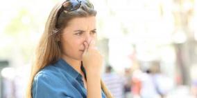 4 مشاكل صحية تسبب رائحة كريهة للجسم