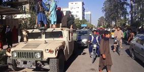 طالبان تحاصر العاصمة الأفغانية ومفاوضات تحت النار