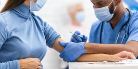 طبيبة تحدد مدى أمان التطعيم للمرأة الحامل