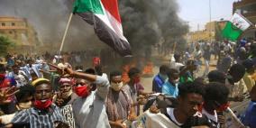 الأمن السوداني يقمع المحتجين المطالبين بحكم مدني