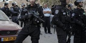 الاحتلال يعتقل فتى في تل ابيب بزعم العثور على سكين بحقيبته